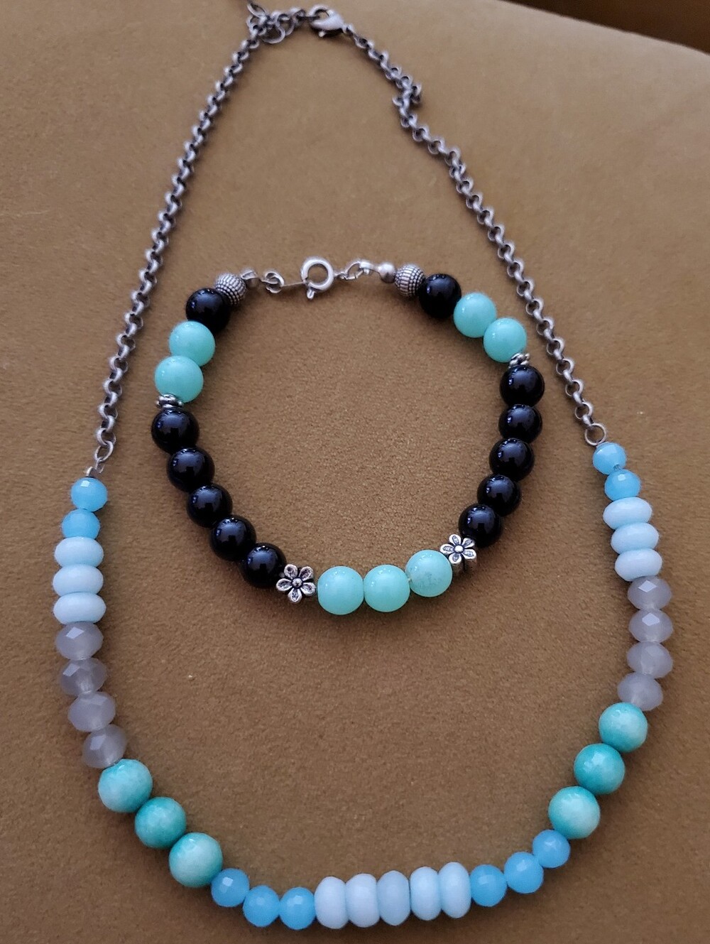 Beautiful Howlight & Hematite/quartz Beads Set Necklace /Bracelet